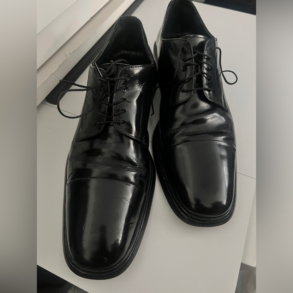 GUCCI Patent leather Men lace up dress shoes